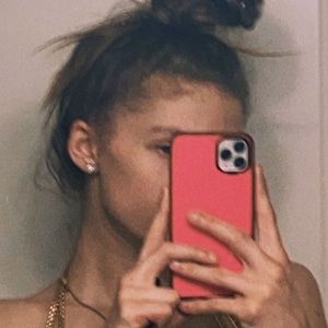 Meet your Posher, Jess